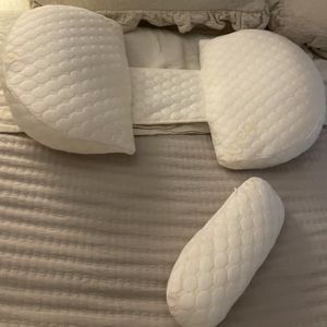 Baby Bub Maternity Pillow